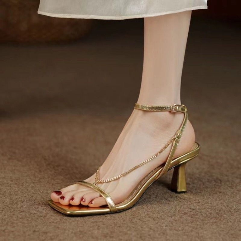 Women Chain Sandals High Heels – Luxury Lifestyle Bewertung und Preis