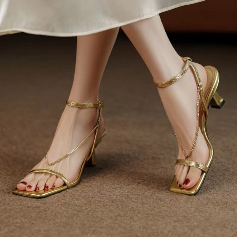 Women Chain Sandals High Heels – Luxury Lifestyle Bewertung und Preis