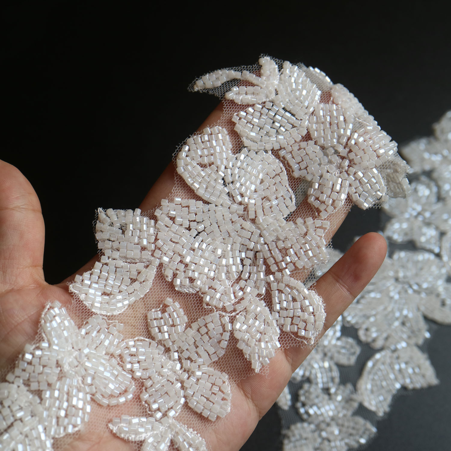 1pair luxury beaded embroidery – Luxury Lifestyle Photography Bewertung und Preis