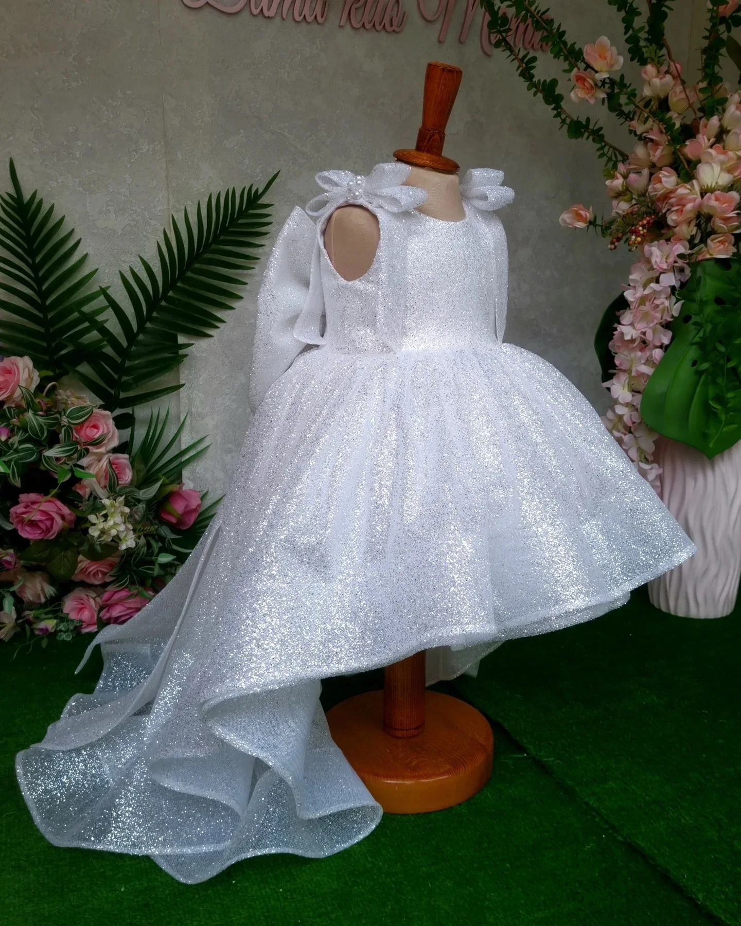 Customized Luxury Flower Girl  – Luxury Lifestyle Photography Bewertung und Preis
